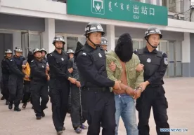 Xitoyda kazino bilan shug‘ullangan mafiyaning 44 nafar a’zosiga hukm o‘qildi фото