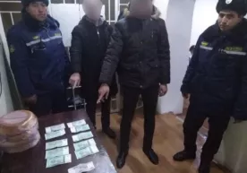 Самарқанд вокзалида 6 та сомсани 200 рублга сотган шахс фош бўлди фото