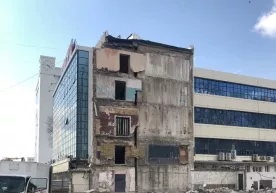 Тошкентда қулаган бино бўйича Қурилиш вазирлиги муносабат билдирди фото
