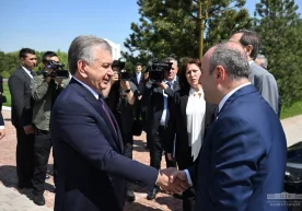 Shavkat Mirziyoyev elektromobil uchun Turkiya prezidentiga minnatdorlik bildirdi фото