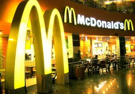McDonald’s беш йил ичида биринча марта қадоқлар дизайнини ўзгартиради фото