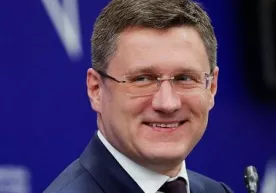Россия энергетика вазири ва ОПЕК бош котиби коронавирус сабабли оёқларда сўрашишди (видео) фото