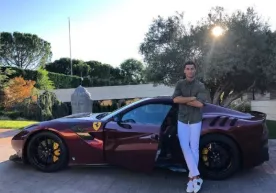 Ronaldu boshlang‘ich narxi 550 ming dollar bo‘lgan Ferrari sotib oldi фото