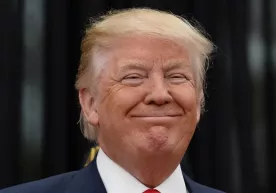 Администрация Трампа предложила уволить госслужащих США фото