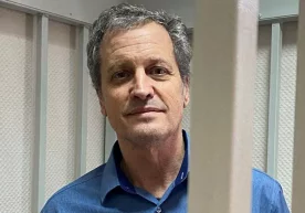 Russia has released a former US diplomat who was imprisoned for 14 years фото