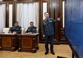 Шавкат Мирзиёев заслушал доклад министра обороны фото