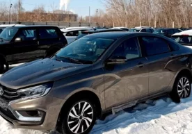 Lada Vesta'нинг янги версиясининг фотосуратлари эълон қилинди фото
