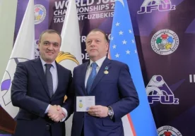 Xalqaro dzyudo federatsiyasi prezidenti ko‘krak nishoni bilan taqdirlandi фото