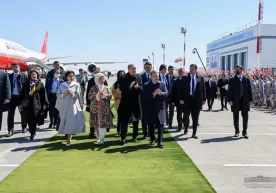 Шавкат Мирзиёев ва Ражаб Тоййиб Эрдўғон Хоразмга етиб келди фото