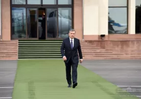 Shavkat Mirziyoyev Tojikistonga joʻnab ketdi фото