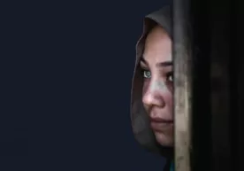«Беш болалик қизча». Ука-сингилларини боқиш дардида юрган қиз ҳикояси фото