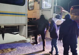 Aqto‘beda 55 nafar o‘zbekistonlik nosoz avtobusdan evakuatsiya qilindi фото