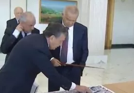 Noyob lavhalar: Karimov va Mirziyoyev Toshkentdagi o‘zgarishlarni muhokama qilgan (video) фото