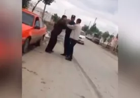 Ички ишлар ходими фуқарога шапалоқ туширди (видео) фото