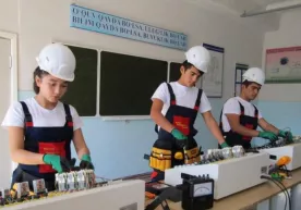 Ўқувчиларни касб-ҳунарга ўргатувчи мактаблар рўйхати шакллантирилди фото