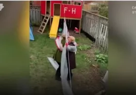 Quchoqlashish taqiqlangan, biroq kanadalik ayol buning chorasini topdi (video) фото
