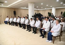 Prezident: “Hamma narsani kechirsa bo‘ladi, ammo tibbiyotda sustkashlikni kechirib bo‘lmaydi” фото