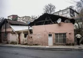Turkiyada noma’lum inson kambag‘allarga pul qoldirib ketmoqda фото