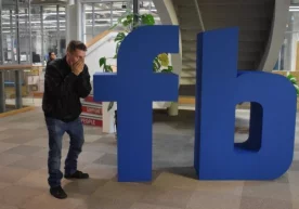 Ўсмирлар Facebook қароргоҳига яширинча кириб, уни видеога туширишди фото