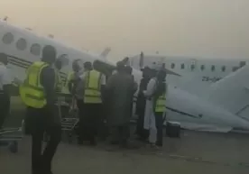 Nigeriyada samolyot pullar og‘irligi hisobiga cho‘kib qoldi (video) фото