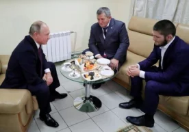 Путин Ҳабиб Нурмагомедовнинг отасига энг яхши тиббий хизмат кўрсатилишини ваъда қилди фото