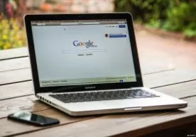 Google фойдаланувчиларнинг қидирув натижаларига муносабатини кузатиб боради фото