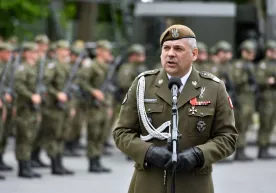 Polsha Bosh shtabi boshlig‘i Rossiya bilan urushga tayyorgarlik ko‘rishga chaqirdi фото