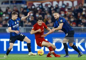"Roma" o‘z maydonida "Inter"ga yirik hisobda yutqazdi, Shomurodov to‘liq o‘ynadi фото