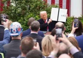 Трампнинг божларига дунё бўйлаб муносабат қандай бўлмоқда? фото