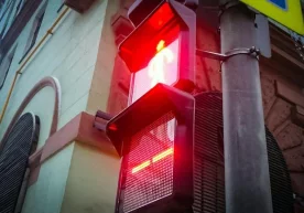 Москвада инновацион функцияларга эга квадрат шаклидаги светофорлар пайдо бўлди фото