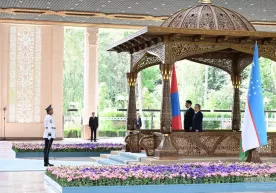 Кўксаройда Мўғулистон президентини расмий кутиб олиш маросими бўлиб ўтди фото