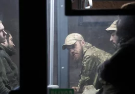 «Азовсталь» ҳимоясида қатнашган мингдан ортиқ украиналик асирлар тергов қилиниш учун Россияга юборилди фото