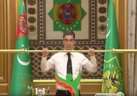 Туркманистон президенти штанга кўтариш бўйича маҳоратини кўрсатди (видео) фото
