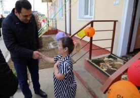Prezident kosonsoylik ayolga bayram tabrigi yubordi (foto) фото