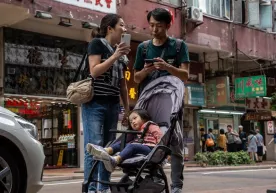 Hongkongda har bir bola uchun 2,5 ming dollar to‘lanadi, lekin ota-onalar bundan norozi фото