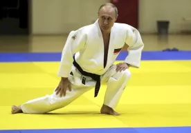Putin faxriy prezident maqomidan mahrum etildi фото