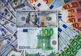 The dollar rose again, and the euro fell sharply: the new situation in the foreign exchange market фото
