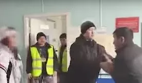 Ёқутистонда йўловчи самолётга ўқотар қурол билан чиқмоқчи бўлди (видео) фото