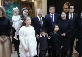 Chingiz Aytmatovning nevarasi internet yulduziga aylandi фото