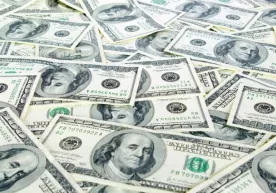 Toshkentda noqonuniy sotib olingan 20 ming dollarni chet elda naqdlashtirgan huquqbuzarlar aniqlandi фото