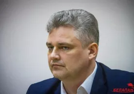 Беларусда президентликка даъвогарлардан яна бири сайловда қатнашмаслигини эълон қилди фото
