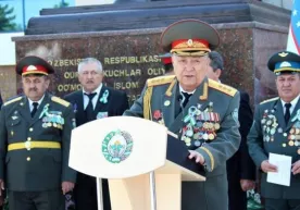 Ўзбекистоннинг биринчи мудофаа вазири Афғон уруши қурбонларини ёдга олди фото