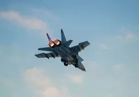 Suriya osmonida Rossiya qiruvchilari AQSH dronlariga xavfli darajada yaqin uchdi фото