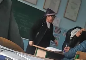 «Сиз боксчисиз, яна уринг». Ангренда ўқитувчи дарс пайти ўқувчини урди фото