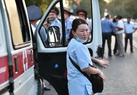 Qirg‘izistonda ta’tildagi barcha shifokorlar ishga chaqirib olinadi фото