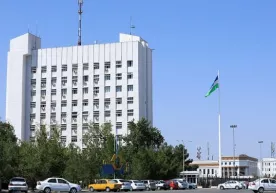 Коррупцияга қарши курашиш агентлиги Жиззах ҳокими ва унинг қизига тегишли ишни ўрганмоқда фото