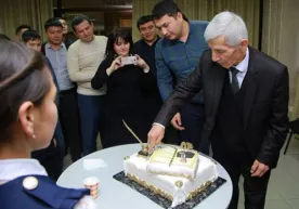 Anvar Obidjon 70 yoshini bolalar davrasida nishonladi фото