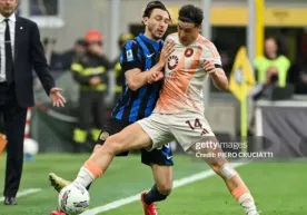 Inter ve Roma, Milano'da karşı karşıya geldi, Shomurodov bir gol attı (video) фото