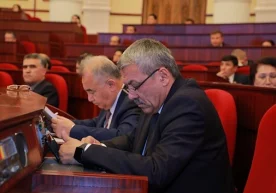 Deputatlar «Shaxsiy ma’lumotlar to‘g‘risida»gi qonun loyihasini muhokama qilishmoqda фото
