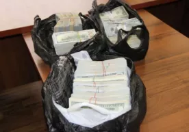 Chegaradan 746 ming dollarni olib o‘tayotganlar ushlandi фото